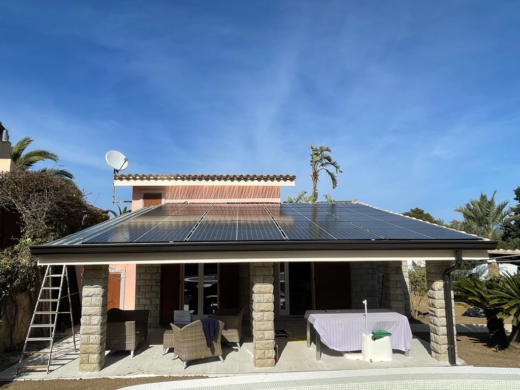 Impianto fotovoltaico da 10 KWp, con accumulo da 10,5 KWh, Villasimius